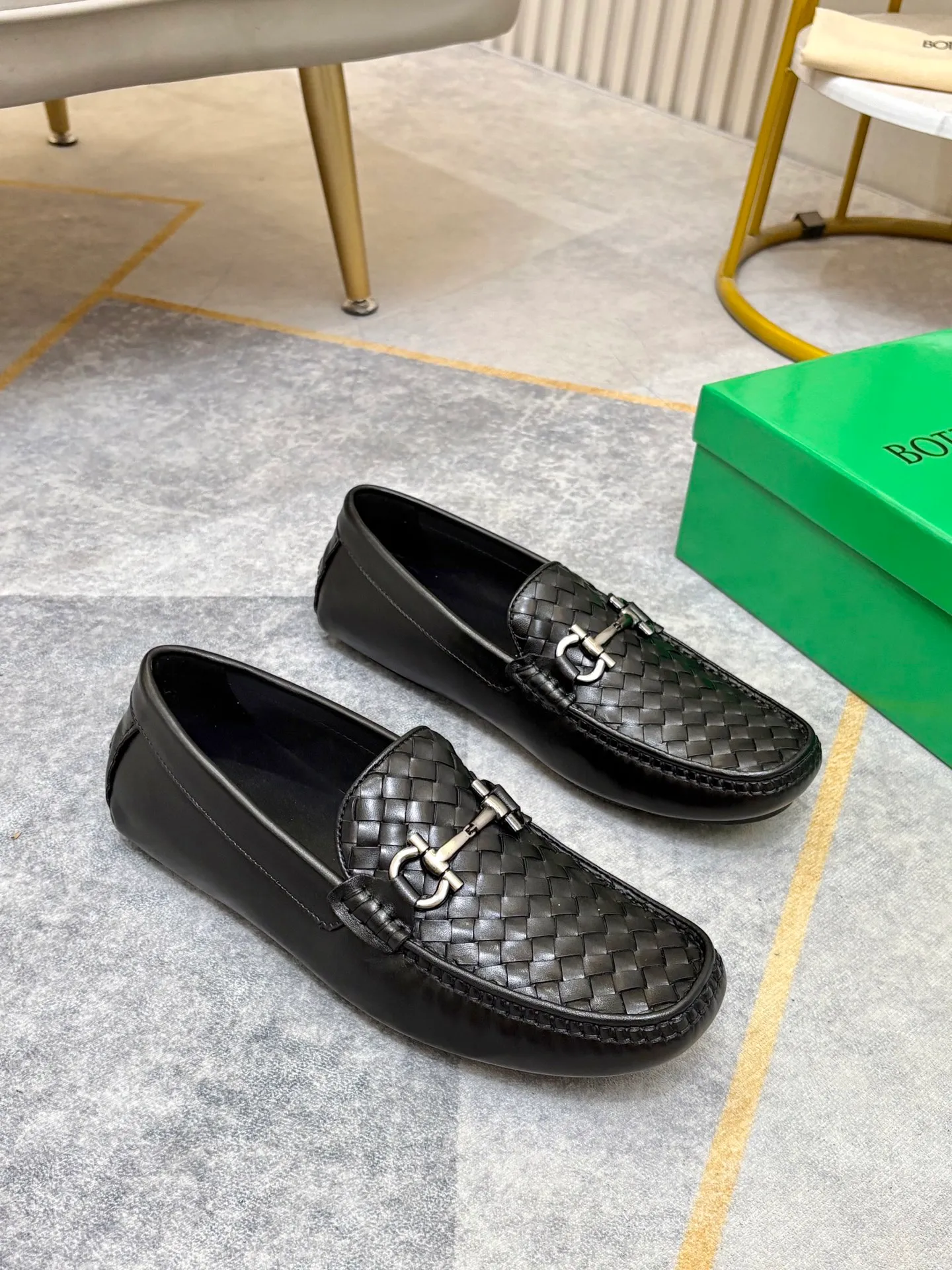 P420💰 (Niu Li + Niu Pad) [BV] The latest hot style‼ ️Casual men's shoes, uppers imported first-layer cowhide ➕Full imported cowhide lining✔️Exquisite workmanship, excellent foot feel, special rubber soles✔️, cool and fashionable, the latest fashion, fashionable outsole, hurry up.  Code number: 38-44 (can be customized to 37.45, non-refundable)